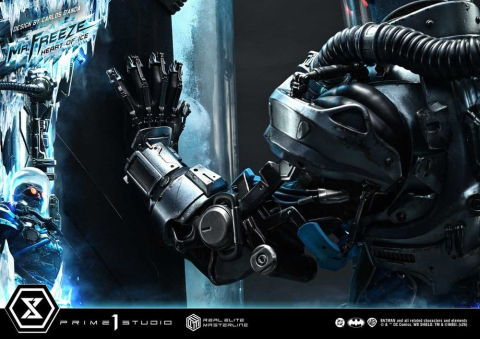 DC Comics Real Elite Masterline Series Statue 1/3 Batman (Comics) Mr. Freeze Heart of Ice (Design by Carlos D'Anda) Deluxe Version 82 cm [22]