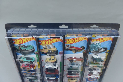 Depozitare si Protectie - Evoretro Wall Display for 32 Carded Diecast Cars 3-Pack