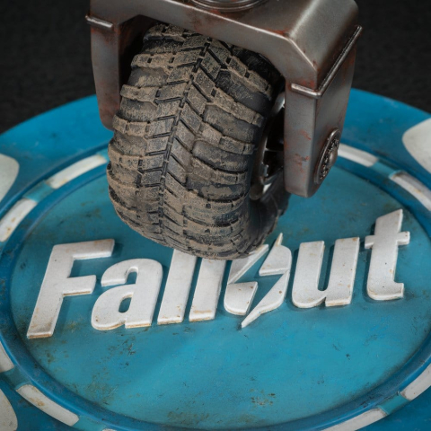 Fallout (Amazon) PVC Figure Victor the Securitron 25 cm [11]