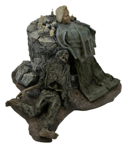 Friday the 13th: The Game Diorama Trenchcoat with Spikes Inferno Room Deluxe Set [11]