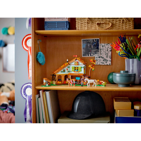 Grajdul pentru cai al lui Autumn [5]