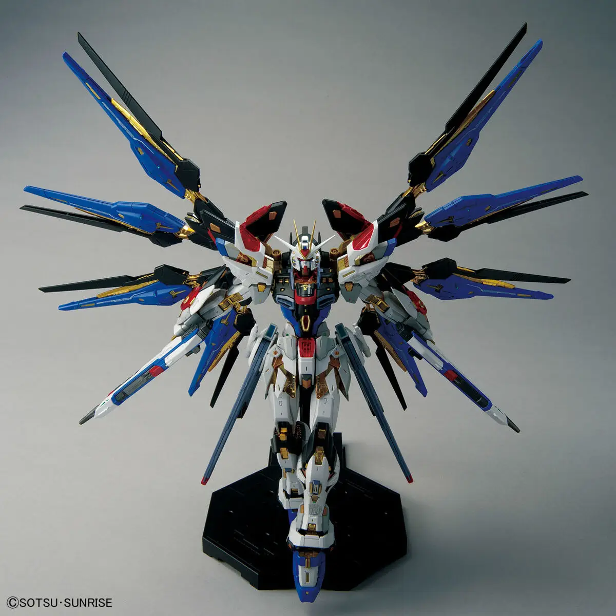 Gundam MGEX Strike Freedom 1/100 Model Kit Premium [3]