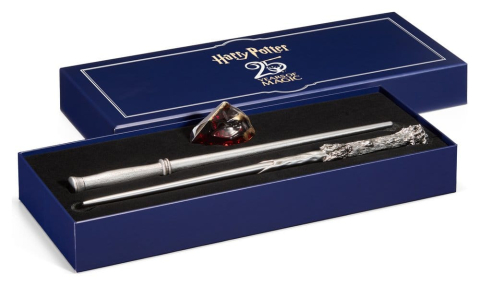 PRECOMENZI - Harry Potter Celebration Wand Harry Potter 25th Anniversary Wands and Sorcerer's Stone Set
