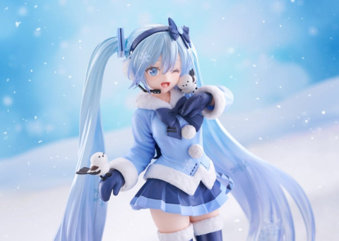 Hatsune Miku AMP+ PVC Figure Snow Miku All Stars 2012 Ver. 25 cm [4]