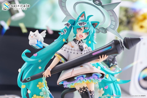 Hatsune Miku x Naoki Saito PVC Statue 1/7 My Figure Making! The Painter Ver. 34 cm [15]