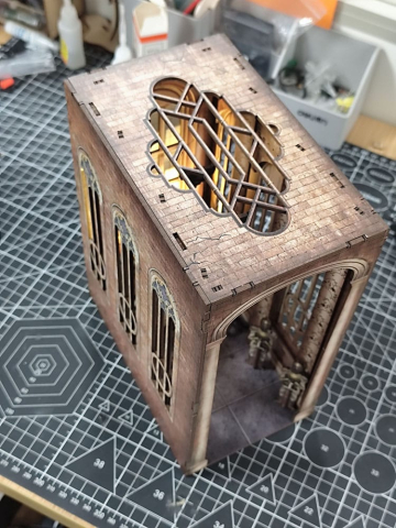 House of the Dragon Tiny Adventures Book Nook Mini Diorama Iron Throne 23 cm [3]