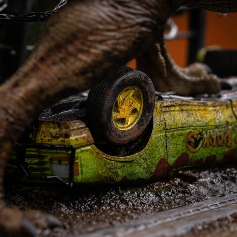 Jurassic Park Icons Statue T-Rex Breakout Set A 17 cm [5]