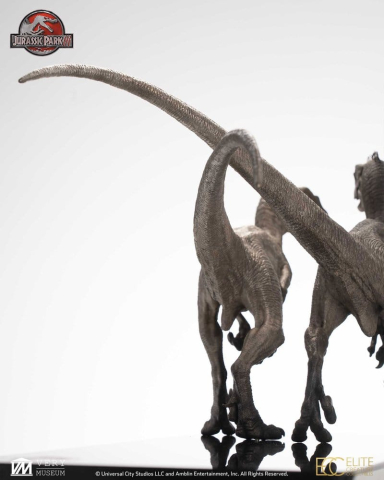 Jurassic Park Statue 1/8 Pair of Velociraptors 30 cm [8]