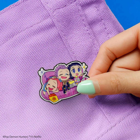 KPop Demon Hunters Couch Couch Couch Pin Oficial [1]