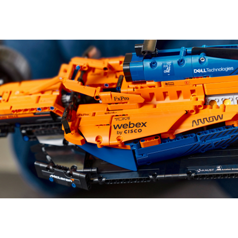 LEGO Technic Masina de curse McLaren Formula 1 42141 [4]