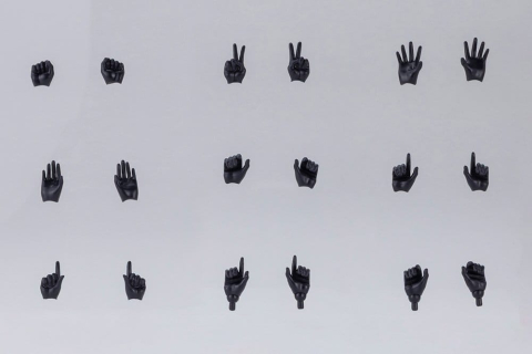PRECOMENZI - Megami Device M.S.G. Plastic Model Kit 1/1 09 Hand Set Skin Color Black