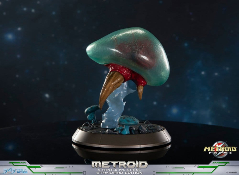 Metroid Prime PVC Figure Metroid (Standard) (Glow in the Dark) 21 cm [3]