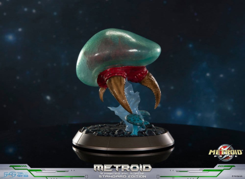 Metroid Prime PVC Figure Metroid (Standard) (Glow in the Dark) 21 cm [5]