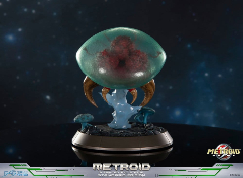 Metroid Prime PVC Figure Metroid (Standard) (Glow in the Dark) 21 cm [7]