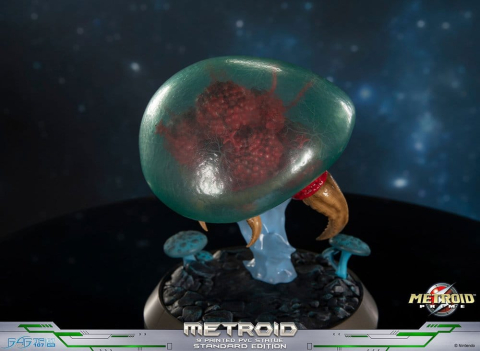 Metroid Prime PVC Figure Metroid (Standard) (Glow in the Dark) 21 cm [10]