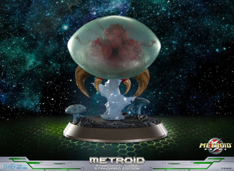 Metroid Prime PVC Figure Metroid (Standard) (Glow in the Dark) 21 cm [1]