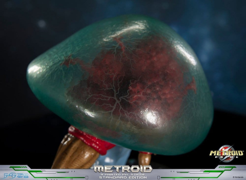 Metroid Prime PVC Figure Metroid (Standard) (Glow in the Dark) 21 cm [12]