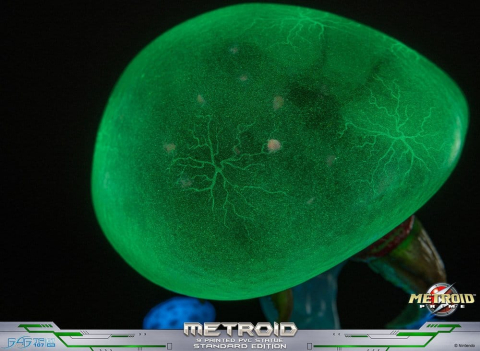 Metroid Prime PVC Figure Metroid (Standard) (Glow in the Dark) 21 cm [20]