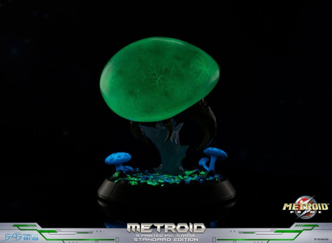 Metroid Prime PVC Figure Metroid (Standard) (Glow in the Dark) 21 cm [17]