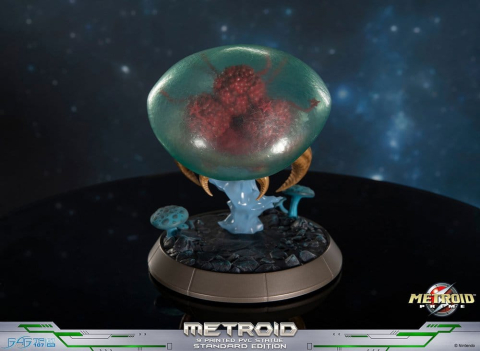 Metroid Prime PVC Figure Metroid (Standard) (Glow in the Dark) 21 cm [8]