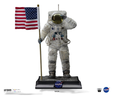 PRECOMENZI - NASA Legacy Replica Statue 1/4 Apollo 11 Astronaut 58 cm