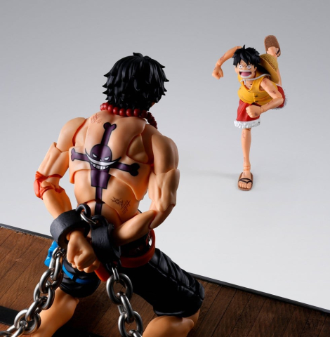 One Piece S.H. Figuarts Action Figure Portgas D. Ace -Marineford- 16 cm [5]