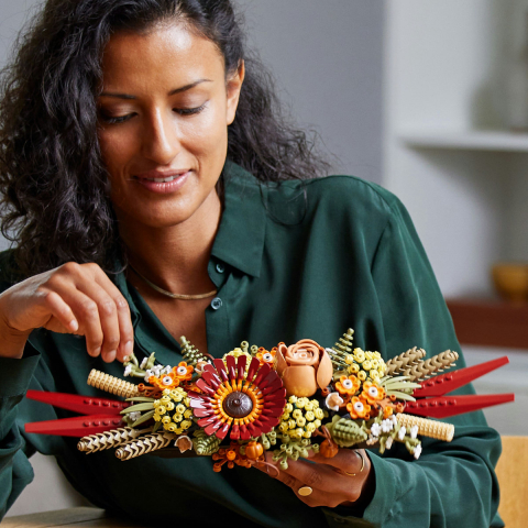 Ornament din flori uscate [4]