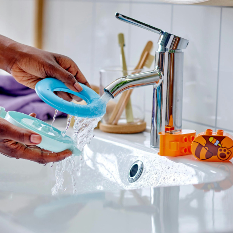 Panda Rosu Plutitor [7]