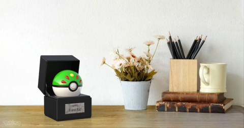 PRECOMENZI - Pokémon Diecast Replica Friend Ball