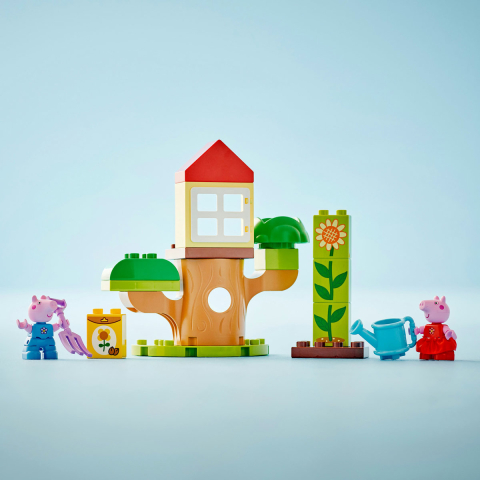 LEGO DUPLO Gradina si casa din copac a Purcelusei Peppa 10431 [5]