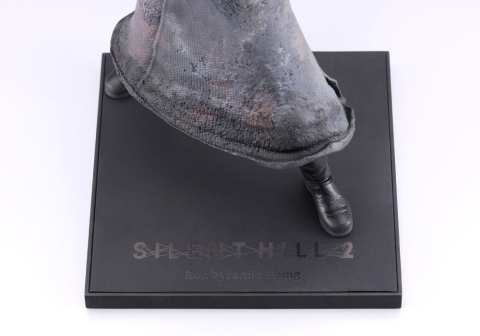 Silent Hill 2 Oshi Works Statue 1/7 Red Pyramid Thing 26 cm [9]