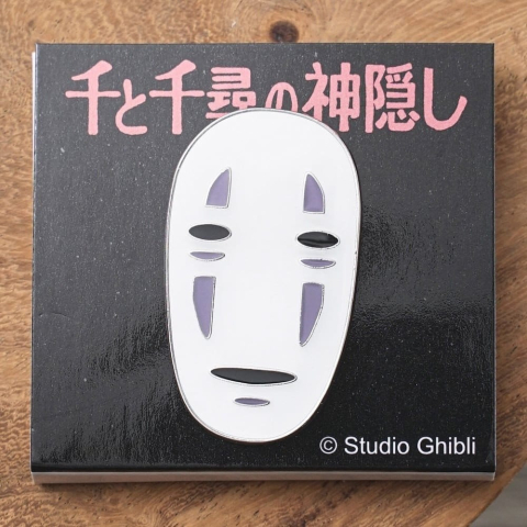 PRECOMENZI - Spirited Away Pin No Face Close-up image