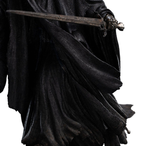 The Lord of the Rings Trilogy Mini Statue Ringwraith at the Prancing Pony 18 cm [6]