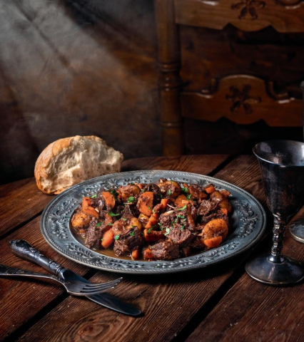 The Witcher: The Official Cookbook - Recipes, Legends and Culinary Tales *German Version* [5]