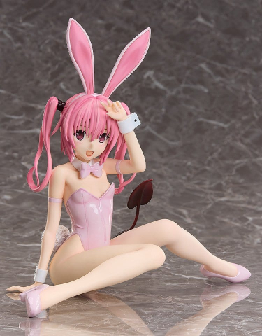 PRECOMENZI - To Love-Ru Darkness PVC Figure 1/4 Nana Astar Deviluke Bare Leg Bunny Ver. 26 cm