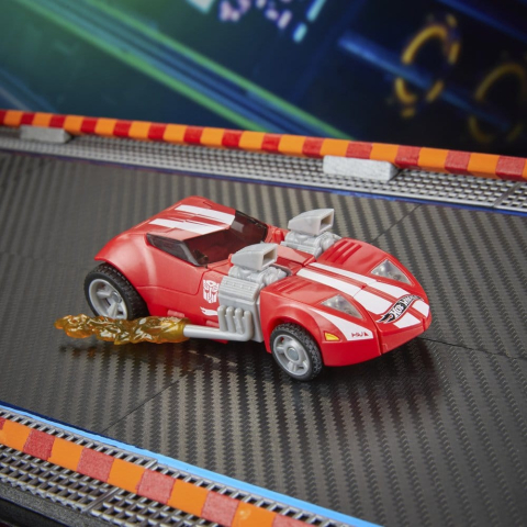 Transformers Collaborative Hot Wheels x Transformers Deluxe Class Action Figure Twin Mill 13 cm [7]