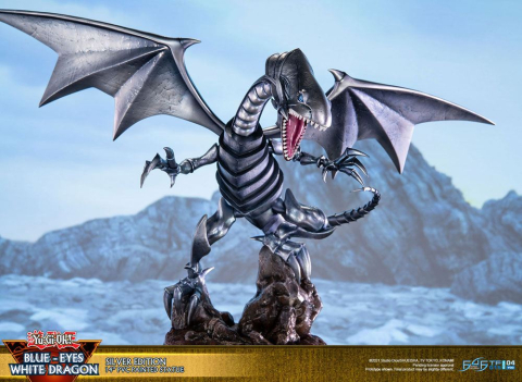 Yu-Gi-Oh! PVC Statue Blue-Eyes White Dragon Silver Edition 35 cm [10]
