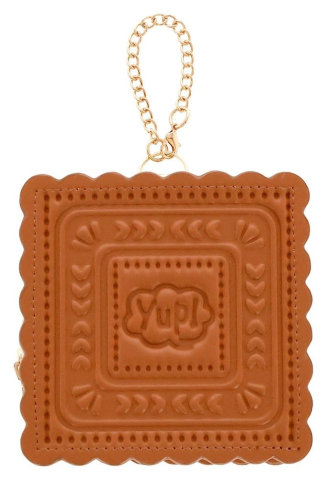 PRECOMENZI - Yup! Pouch Square Cream Sandwich Cookie