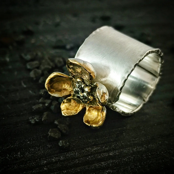 Flower ring [4]
