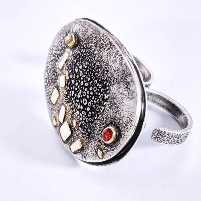 inel de argint si aur'' Vulcanic Dream'' cu rubin și diamant brut [4]