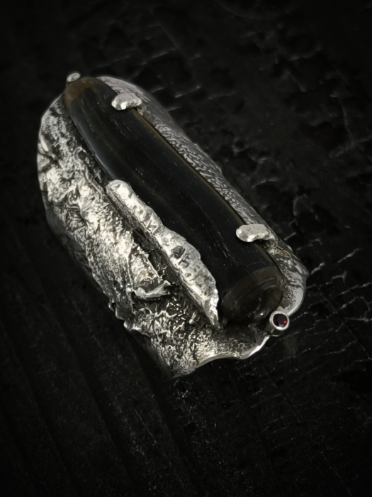 inel ''Antic '' bijuterie uncat cu granat si ochi de soim [4]