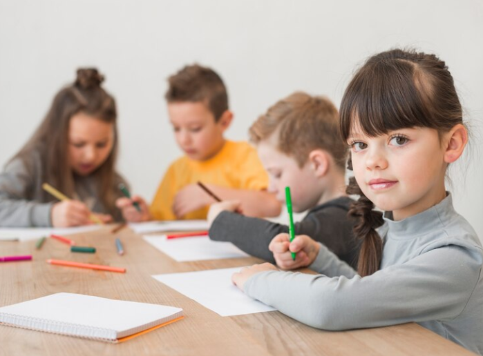 De Ce Sa Iti Incurajezi Copilul Sa Participe la Concursul National de Scriere Creativa