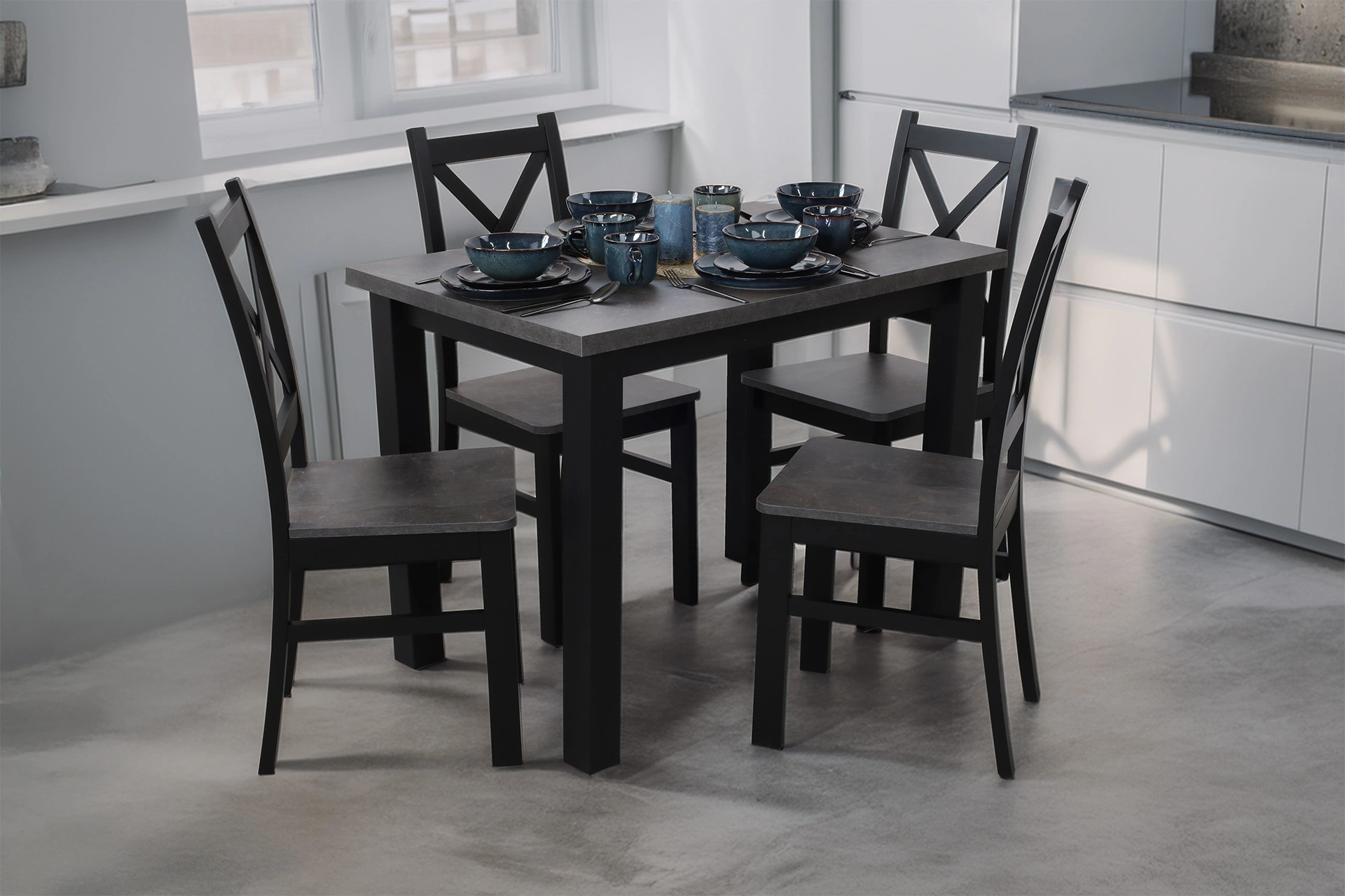 Set masa extensibila cu 4 scauneM001-4 Negru/Beton [1]