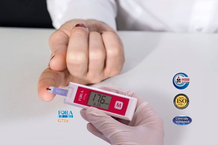 PACHET - Sistem de masurare a glicemiei FORA G71a + 50 teste + 50 ace [8]