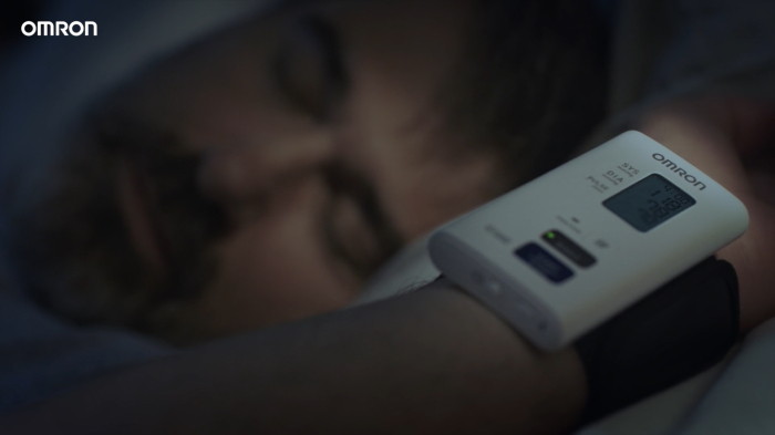 Omron NightView - Tensiometru de incheietura cu masurare nocturna, silentios, validat clinic, transfer date Bluetooth, fabricat in Japonia [5]