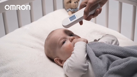 OMRON Gentle Temp 730 - Termometru de frunte cu infraroșu, fără contact, pentru nou-născuți, copii și adulți, măsurare rapidă în 1 secundă, rezistent la apa, silentios [1]