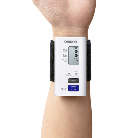 Omron NightView - Tensiometru de incheietura cu masurare nocturna, silentios, validat clinic, transfer date Bluetooth, fabricat in Japonia [10]