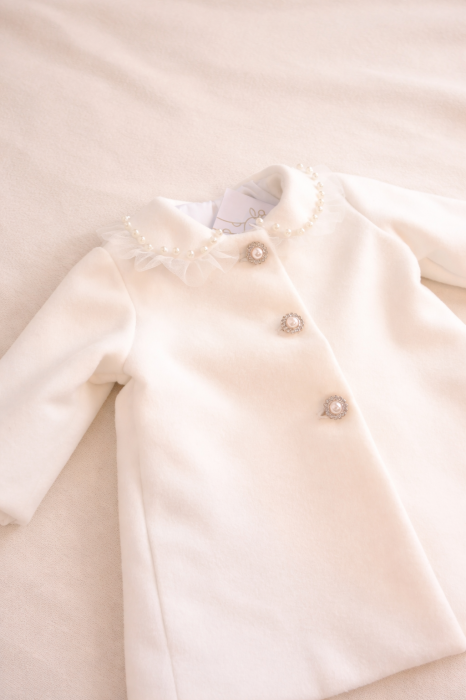 Paltonaș Botez Fetiță din Stofă, Căptușit cu Bumbac – Guler cu Perluțe și Volănașe din Tule, Croi în Formă de A [3]