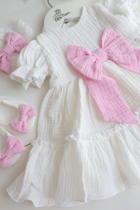 Rochiță botez și ocazie din muselină cu fundiță roz – Little Claire [3]