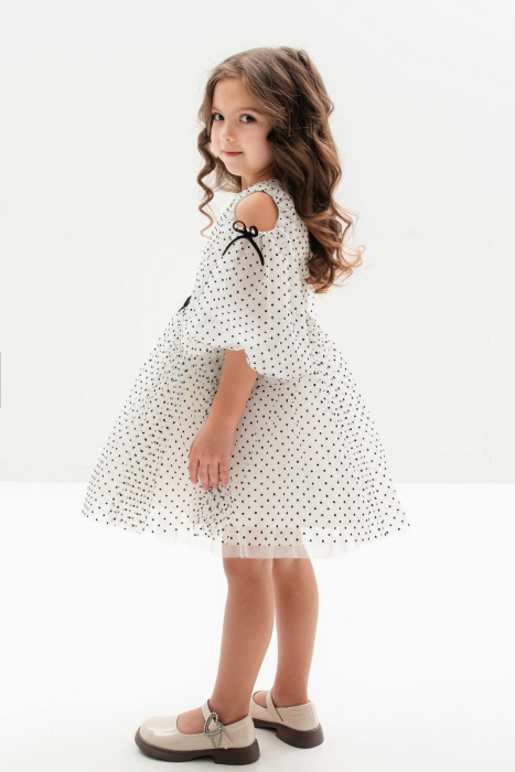 Rochita Avery [2]